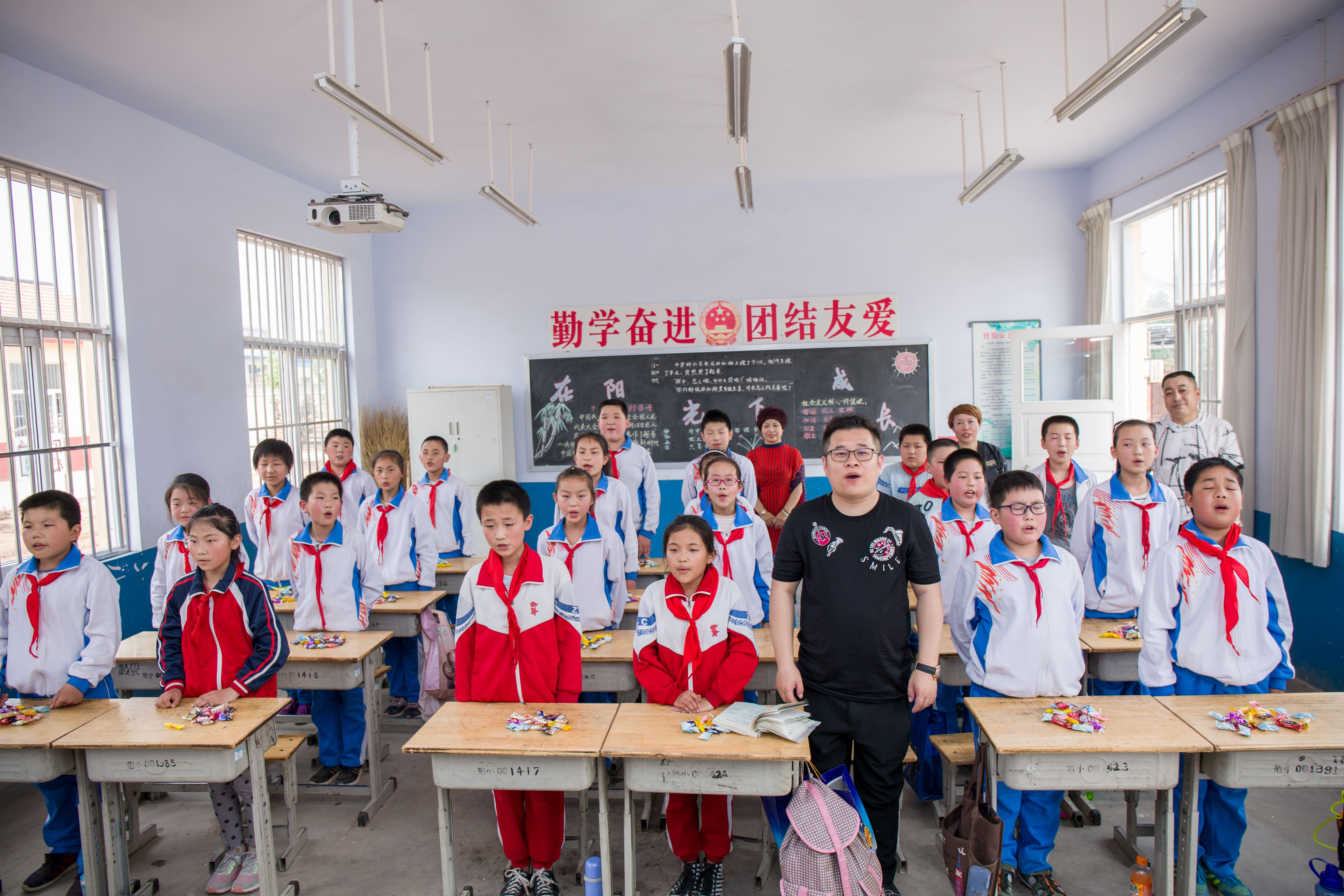 第142所 诸城市贾悦镇范家官庄贝博游戏平台鹿永波小学 第142所 诸城市贾悦镇范家官庄贝博游戏平台鹿永波小学