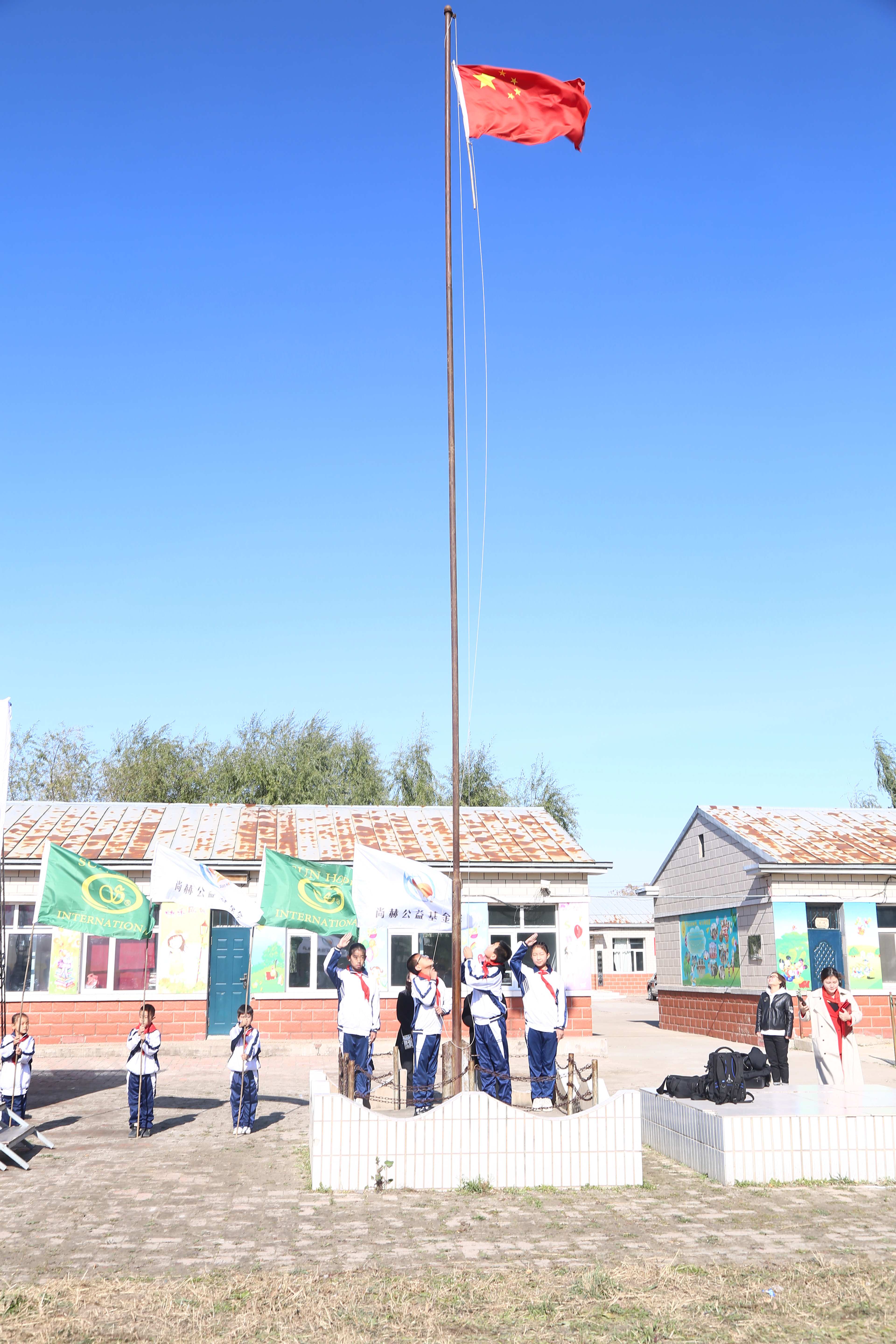 第194所 杜尔伯特蒙古族自治县铁东贝博游戏平台徐超小学