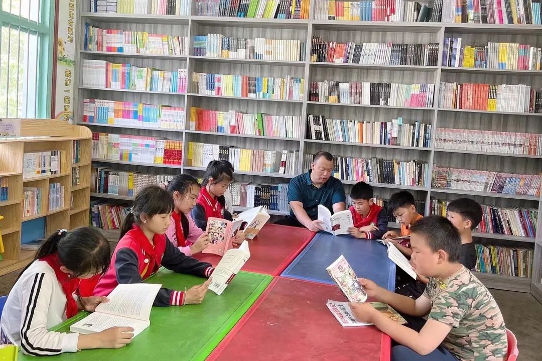 第222所 贵州省兴义市万峰林街道办事处瓮本贝博游戏平台吴德成小学 第222所 贵州省兴义市万峰林街道办事处瓮本贝博游戏平台吴德成小学