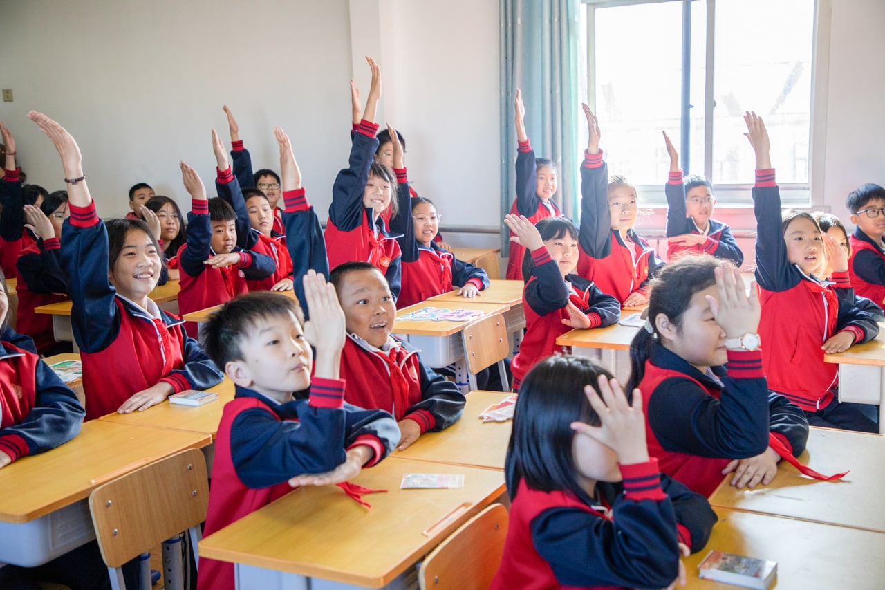 天津高校大学生记者走进贝博游戏平台公益小学开展“书香悦读,筑梦成长”活动 天津高校大学生记者走进贝博游戏平台公益小学开展“书香悦读,筑梦成长”活动