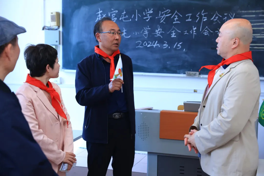牵手冠军跑动人生 贝博游戏平台公益助力学生身心健康发展 牵手冠军跑动人生 贝博游戏平台公益助力学生身心健康发展