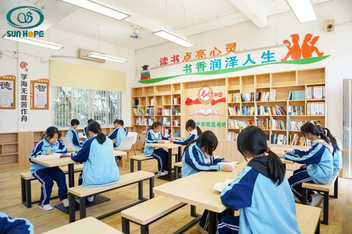 庆祝贝博游戏平台公益基金会十一周年华诞:公益之路,温暖同行 庆祝贝博游戏平台公益基金会十一周年华诞:公益之路,温暖同行